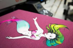 Individuelle Sweatshirts erstellen: Stoff, Technik und Datei