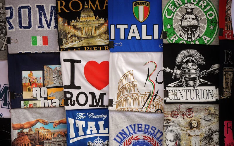 Individuelle Drucke auf T-Shirts, Rucksäcken und vielen anderen Accessoires