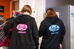 Individuell gestaltete Firmen-Sweatshirts: Welche Modelle sind die richtigen und wie kann man sparen?
