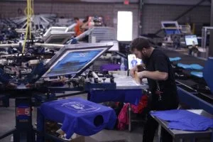 Online-T-Shirts im Siebdruckverfahren: Mission möglich?