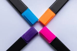 Farbige Textmarker? So können Sie Ihr Studio oder Ihre Schule individuell gestalten.
