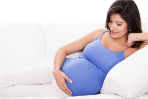 Un t-shirt de maternité ? Voici pourquoi cela pourrait être une excellente idée cadeau.