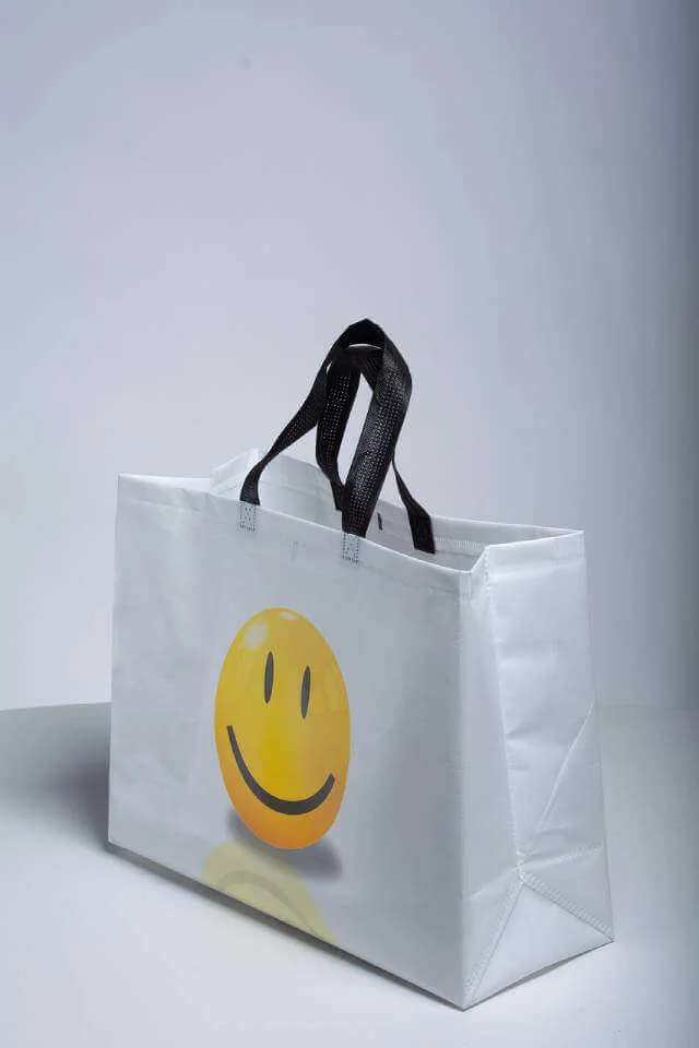 Shopper TNT personalizzate? Ecco quanto costano e quando preferirle a quelle in cotone.