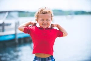 Polo rosso Ferrari donna: idee per scegliere font e colori